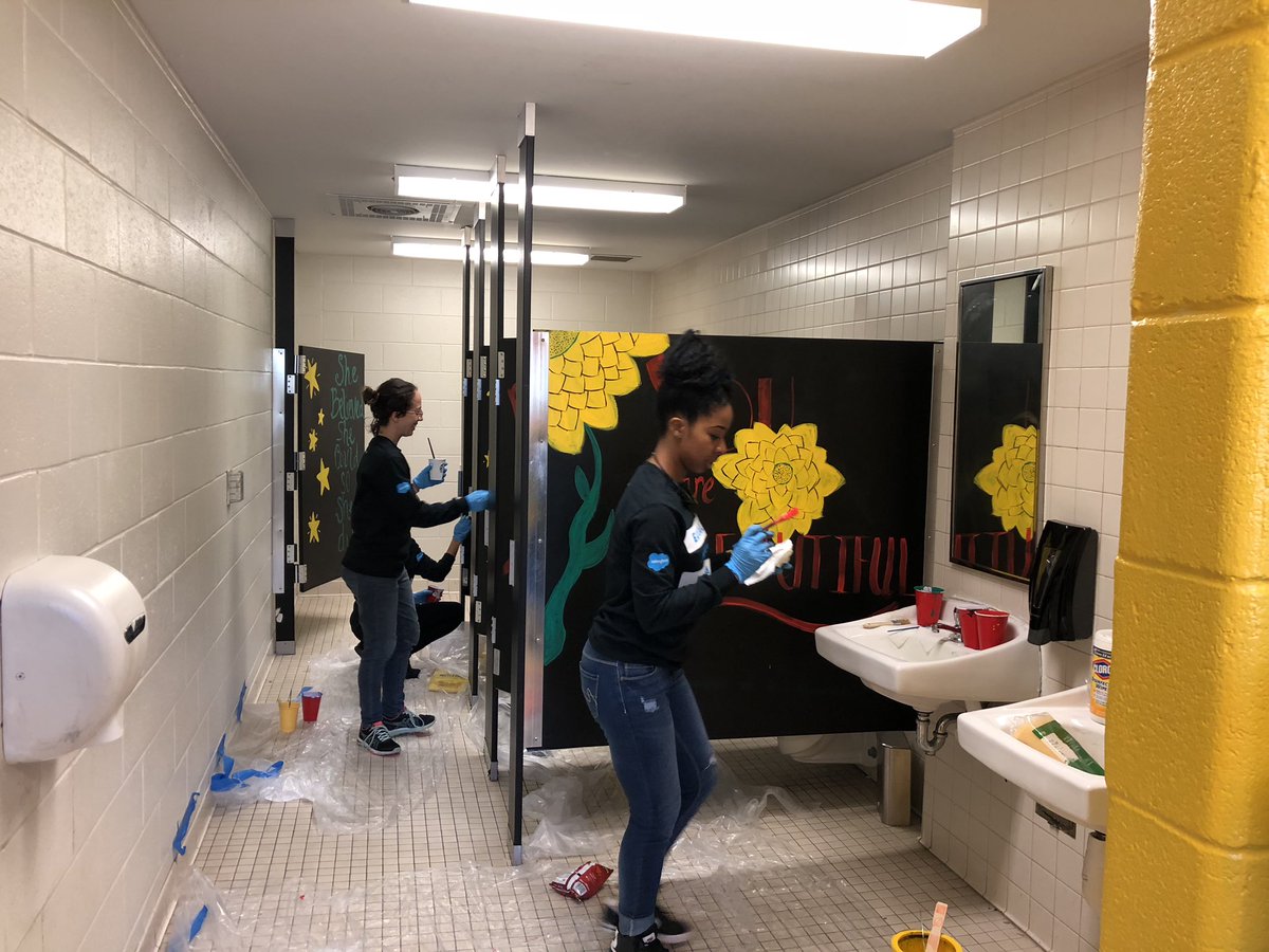 KaraStimpson's tweet photo. My ❤️ is so 😀!  This has been an amazing MLK Day of Service @apsyoungms.  Humbled by the time and generosity of the 100 plus @salesforce @BoldForce @HandsOnAtlanta who continue to support the movement!  Can’t wait for the kids to see their science rooms and bathrooms! https://t.co/er1jqkHB7A