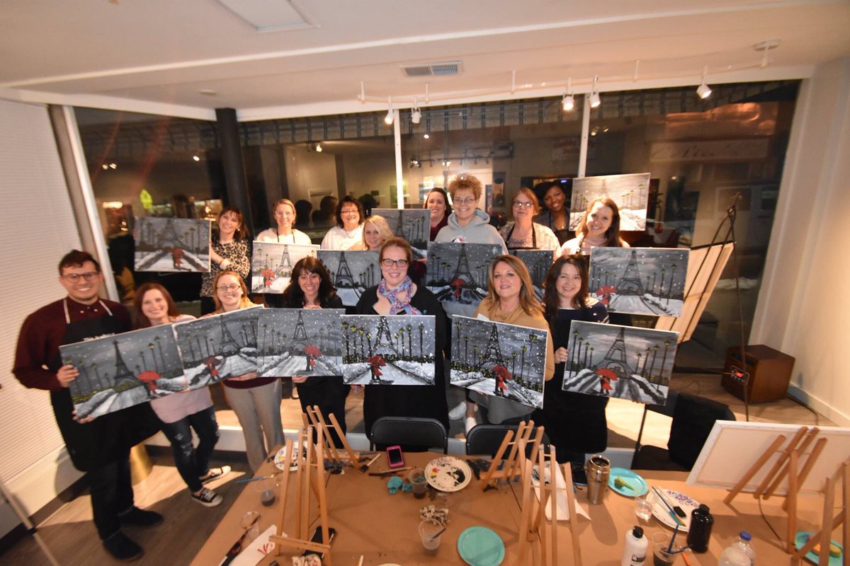 ArtFosler's tweet photo. A Great way to start the New Year with this group of talented ladies! Thank you #love #instagood #photooftheday #fashion #beautiful #happy #like4like #art #photography https://t.co/VPHsDAGLGZ
