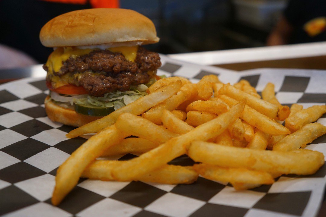 pbnt_srq's tweet image. Have you had the CRISPIEST fries in SRQ?! Come in today and try for yourself!!
.
.
🍕🍔🌮
#bestfries #bestofSRQ #crispyfries #PBNT #pizza #burgers #tacos #americasfavoritefoods #downtownsarasota #srq #bestof2019