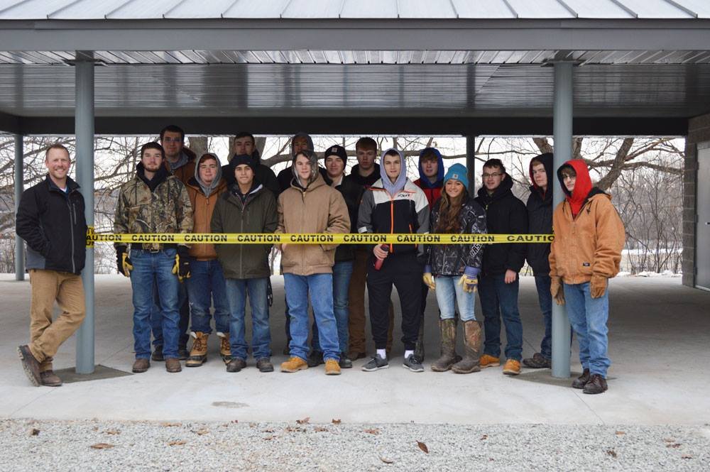 Khsmakers's tweet photo. So proud of our Kimberly High School students who constructed a new Park Shelter for our community! For students, it's an Academic and Career Planning opportunity to apply what they are learning in school to a hands-on project. https://t.co/DNVlrUB5UU