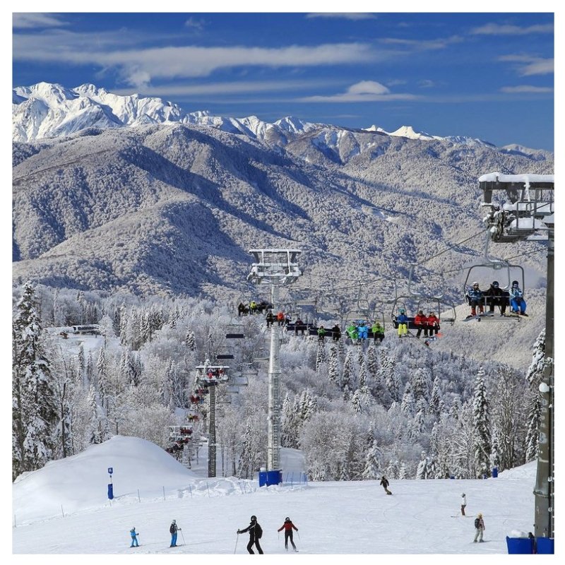 OneToRussia's tweet photo. In Russia there is a beautiful place where heat even in winter is the city of Sochi. And in addition to the warm weather you can enjoy the Black Sea. Sochi is also a popular ski resort Rosa Khutor, where you can enjoy incredible views of the Snowy Mountains. https://t.co/3E3tWqtLcC