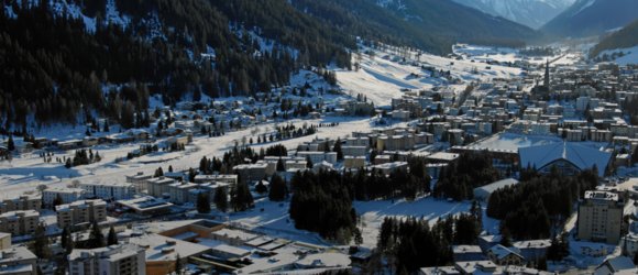 MelaniaPolito's tweet photo. Who's coming to Davos 2019? https://t.co/JTucFuUke9 https://t.co/qyDQIYYlby