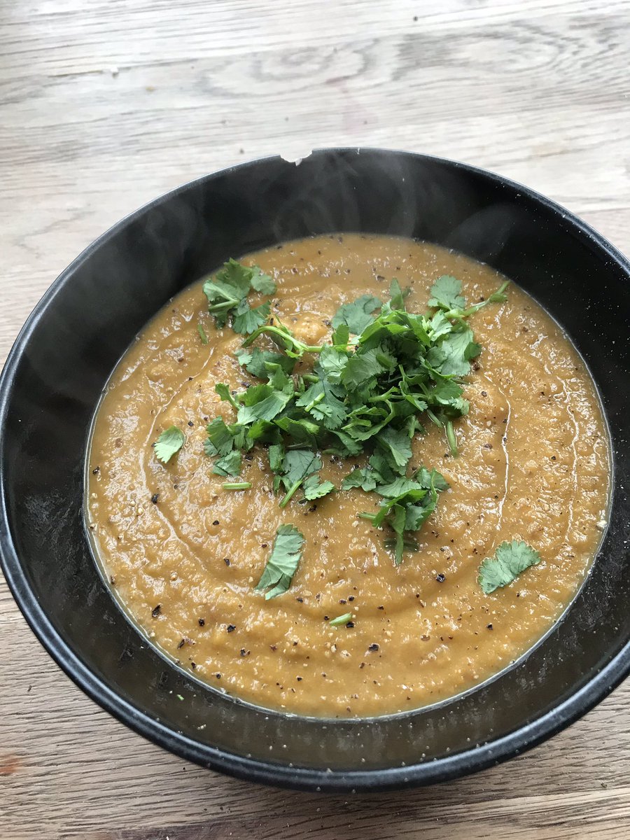 parkavecomms's tweet photo. Flu buster soup for lunch and spicy coconut lamb curry for tea. Need to smash the healthy food and shift these sniffles 🤧 #januarycold #hatebeingill #flubuster #needvitamins https://t.co/X8Pz6T9xYP