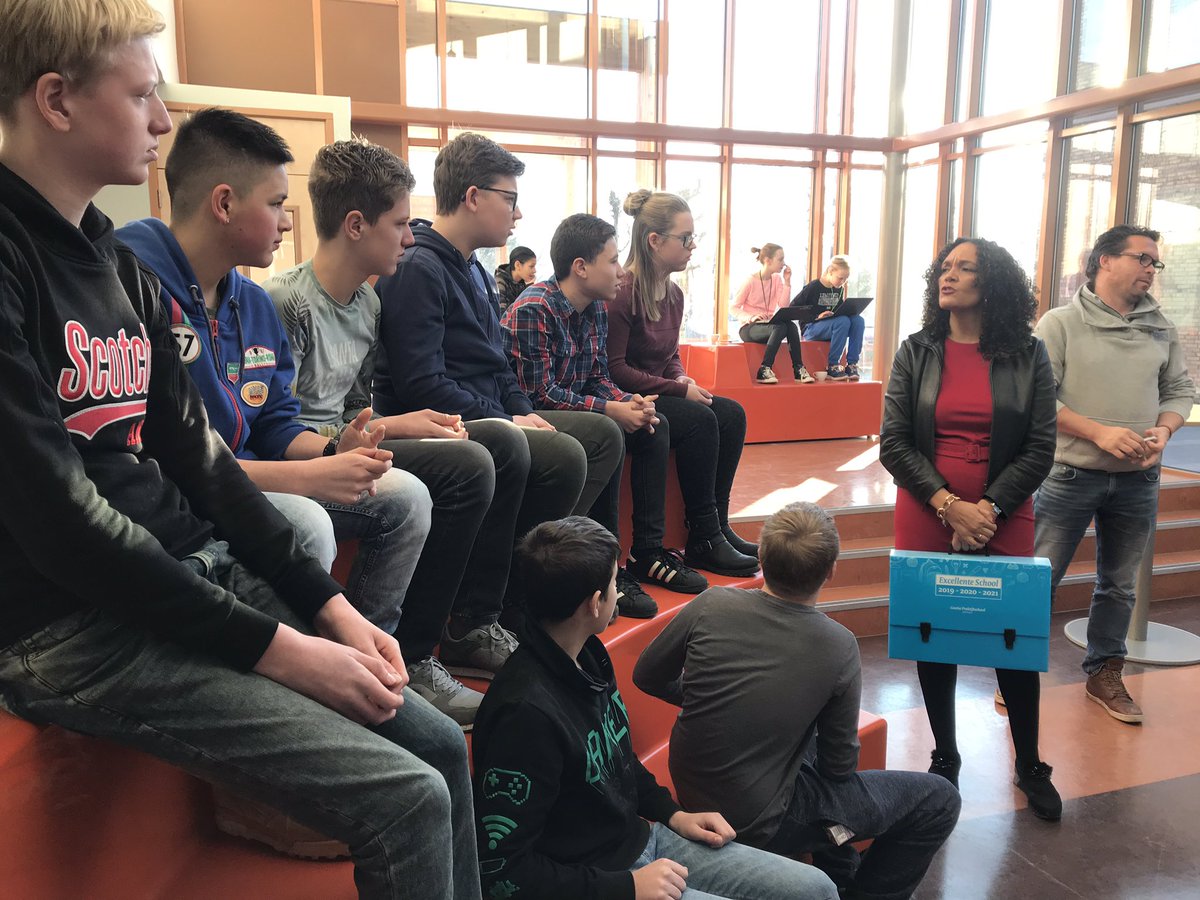 Gefeliciteerd #gooisepraktijkschool <a href="/GSF_scholen/">Gooise Scholen Federatie</a> en <a href="/JohanVeenstra2/">Comenius College</a> @comeniuscollege in <a href="/GemeenteHsum/">Gemeente Hilversum</a> met het predikaat @schoolexcellent 👍🏻!