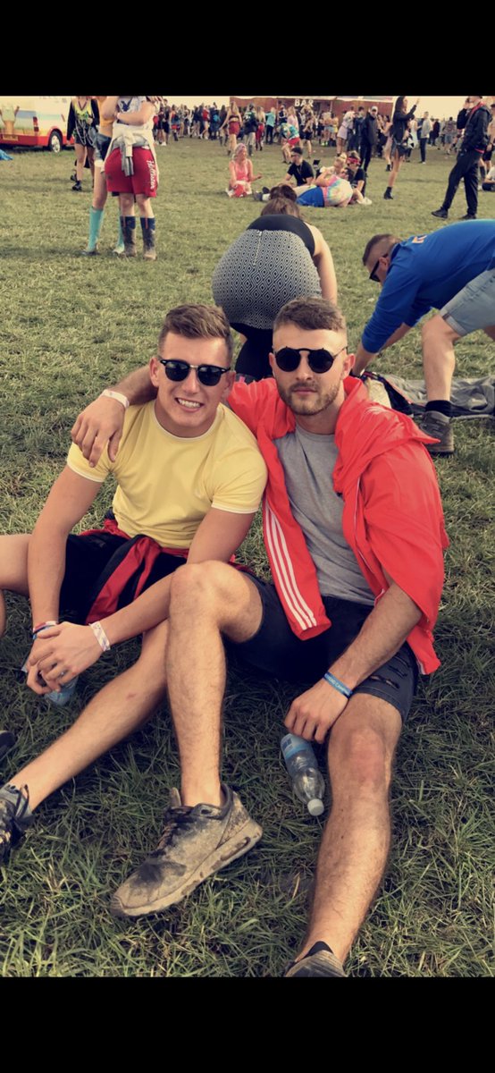 ross_hume's tweet photo. Happy birthday glasshouse @seandodds99 xx https://t.co/XSJ76Tt8ds
