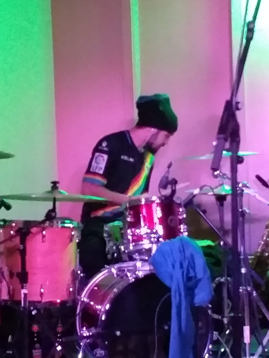 CapuchaSarten's tweet image. Gran noche la del viernes en #Zamora, acompañando a nuestros compañeros vallecanos de @LVK_SOUNDSYSTEM.  
Gracias a tod@s los que lo hicisteis posible!