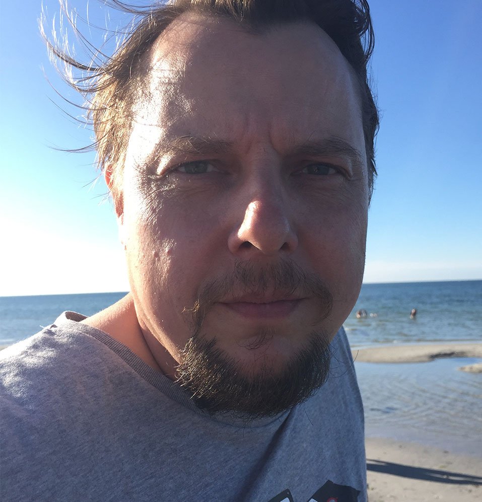 emBOconference's tweet image. 0x0B is the Nr., @TorstenRobitzki is the name. As one of the usual emBO-attendees Torsten decided to hand in a talk about his #Bluetooth lib Bluetoe. As a freelancing developer he is dedicated to #embedded using #modernCpp on resource constraint devices.