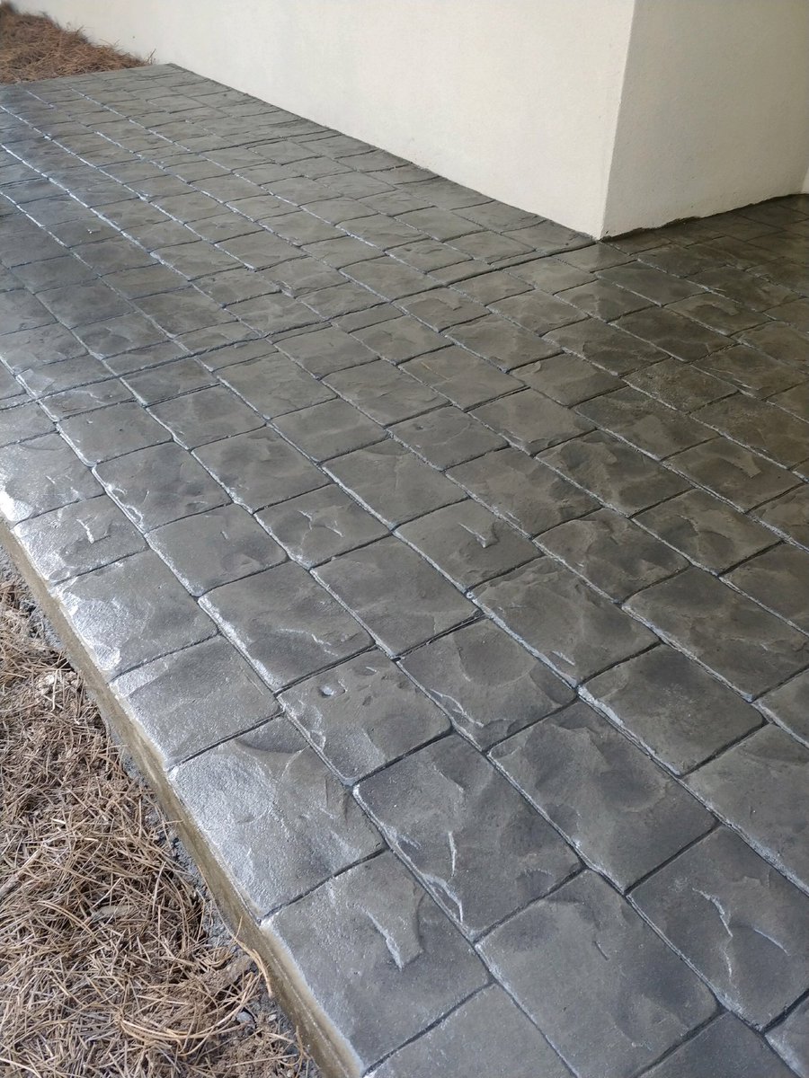 DecoConcDesign's tweet image. A little English cobble on the marsh- loverly.