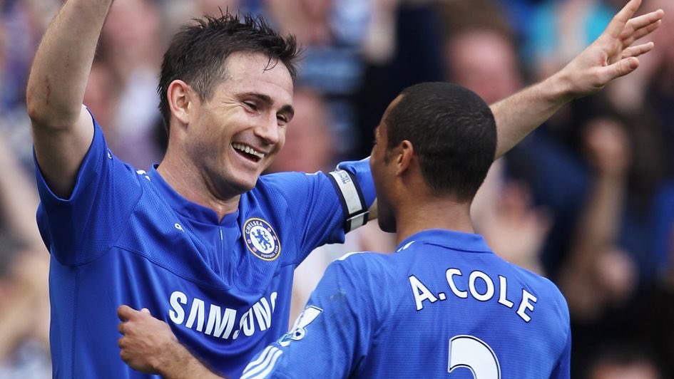 Lampard on Ashley Cole: "I’m delighted that we’ve been able to secure Ashley’s services for the rest of the season. He’s a fantastic player, a quality left-back, and he also brings great experience to the dressing room." #CFC