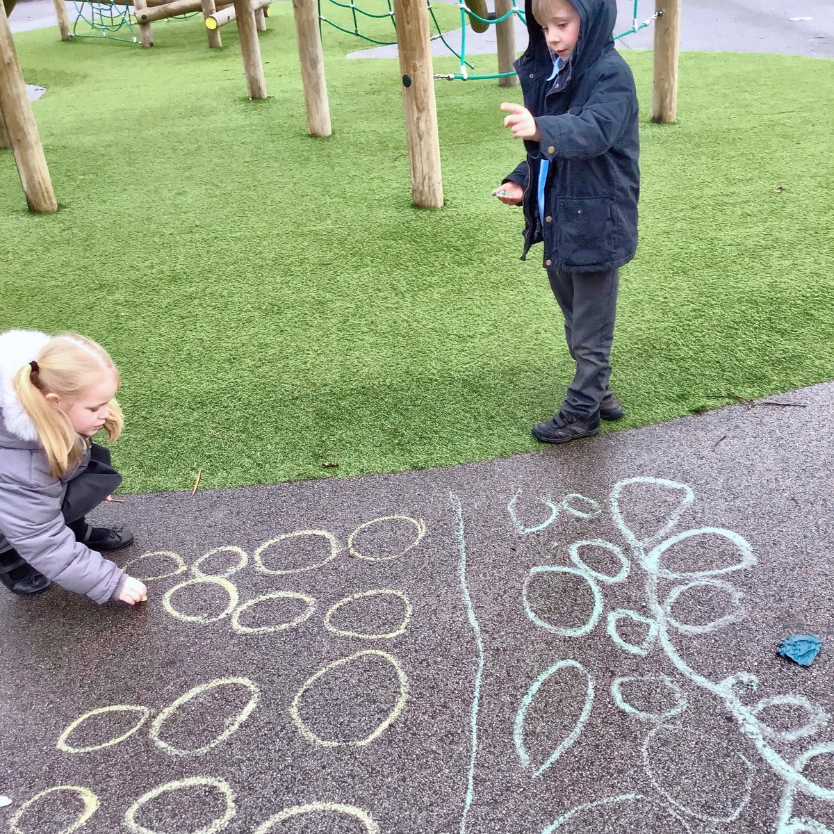 MsJMAndrews's tweet photo. Enjoyed getting outside to practice doubling with @Year1_Layton this afternoon – even with a little drizzle! https://t.co/a7abIIWKcx