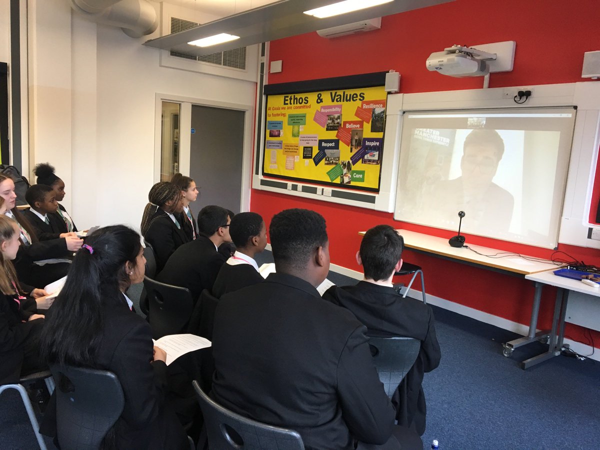 OAMC_Global's tweet photo. Year 9 Students asking @MayorofGM @AndyBurnhamGM about wealth distribution and the future for Greater Manchester @OasisMediaCity @PoliticsProject https://t.co/vU0j7H4qWj