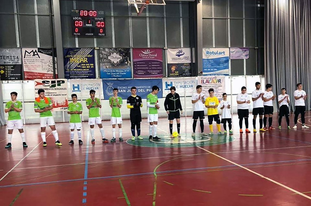 Presentadas las nuevas equipaciones de la EM Baloncesto de #SanJuandelPuerto. Jornada complicada para los equipos locales con derrotas para el <a href="/cdsanjuanoficia/">CD San Juan oficial</a> , <a href="/VoleySanJuan/">Voleibol SJdP</a> , <a href="/SanJuan_Futsal/">San Juan FS SJPuerto</a> y la suspensión del partido del <a href="/cblospalitos/">CB Los Palitos</a> . #SanJuanNavega
sanjuandelpuerto.es/index.php?opti…