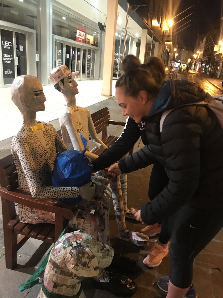 HVwellbeing's tweet photo. Absolutely loved seeing these on the way to work this morning in mStHelierJsy - what a great way to start “Blue Monday” #hvhealthyhabits https://t.co/0k3ZL6SXxJ