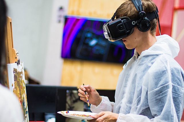 TSN_K12's tweet photo. Students love tech. That's a fact. Communicate to them through it and watch your student engagement go through the roof! Talk to us about how we can help. #studenttechnology #studentcommunication https://t.co/zOpunvcMAL https://t.co/SREh0vwakJ