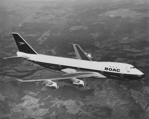 ST_TravelMag's tweet photo. Phwoar! Is it just us that gets turned on by a new aircraft splash? As part of its 100-year birthday, @British_Airways has today announced it will be painting a Boeing 747 in the much-admired design of its predecessor British Overseas Airways Corporation (BOAC ) #retrotravel https://t.co/QoRNWXrw0F