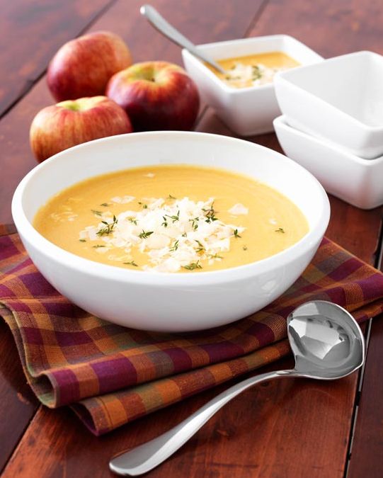 If ever there was a soup day, TODAY is the day! Perfect for warming tummies, we love the looks of this apple cheddar soup from our friends @ontarioapples. bit.ly/2sCCihV