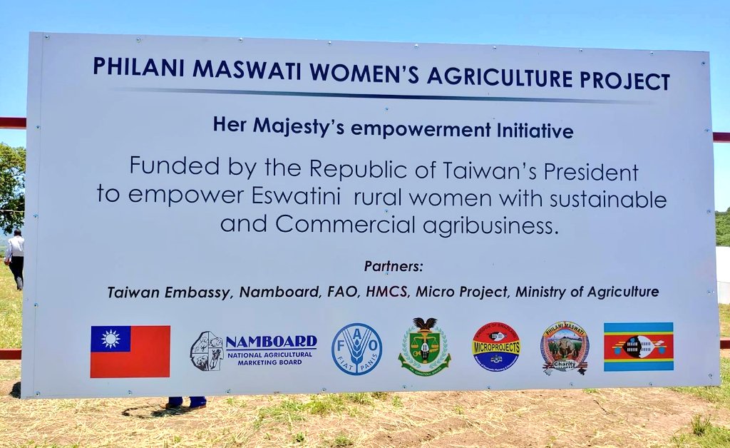 During @iingwen’s state visit to the Kingdom of #Eswatini, she told Her Majesty the Queen Mother #TaiwanCanHelp empower rural women by partnering in a greenhouse project. 8 months later, Amb. Liang launched the trailblazing initiative in fine style. Promises made, promises kept.