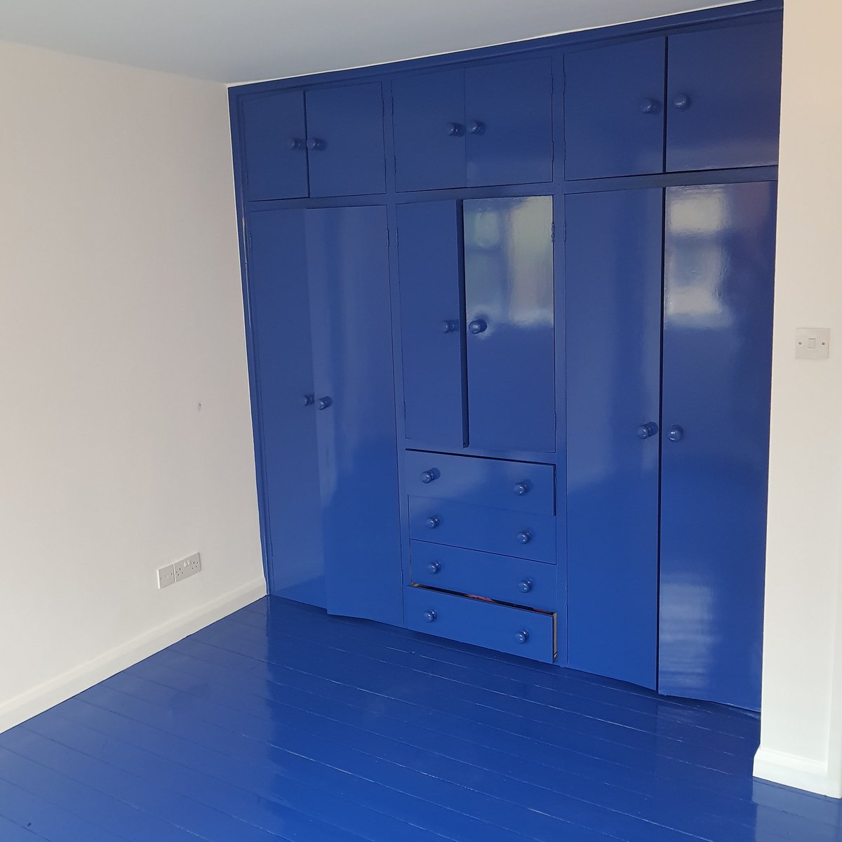 DecoratorAndy's tweet image. Now that&apos;s a blue Monday @JohnstonesTrade #MasterDecorators andrewpullen.co.uk
