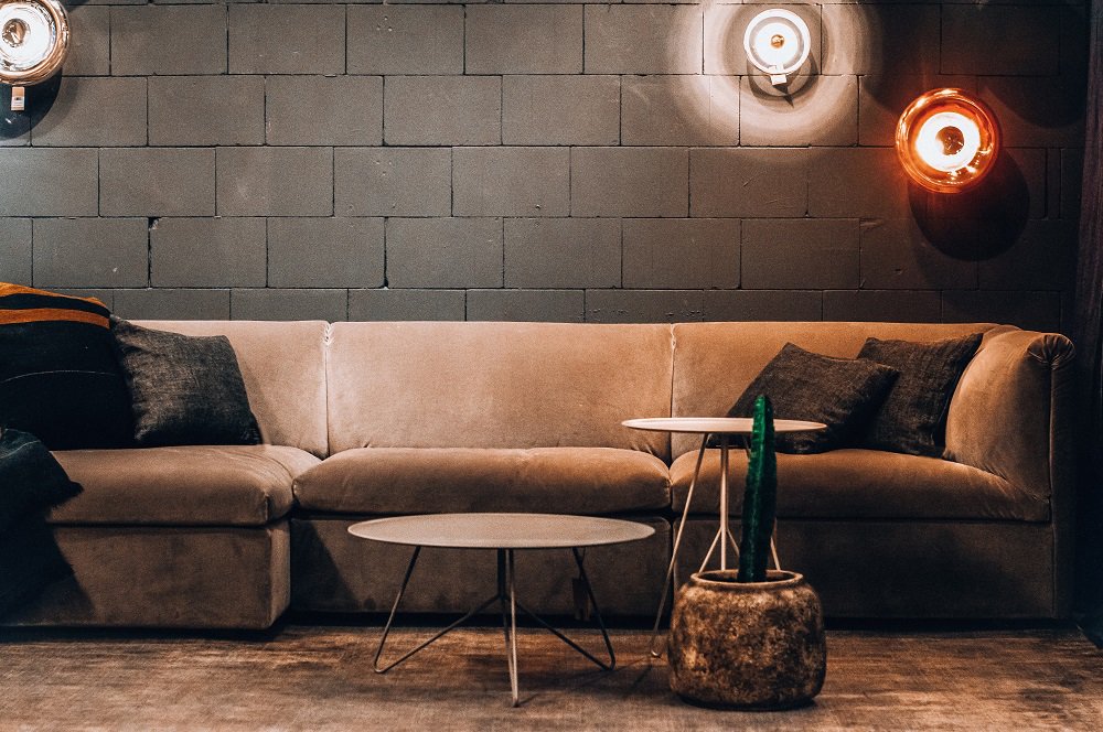 m_superstore's tweet photo. Check out the tips to decorate your space with the elegant leather sofa in your living room. Read to know more! #michaelsfurniture #furniture #home #decoration
https://t.co/WrMdPlrx95 https://t.co/LBUomdoE5w