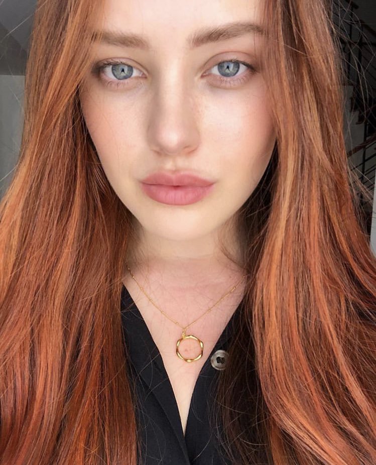 Pop Crave on Twitter: "Katherine Langford debuts red hair on her ...