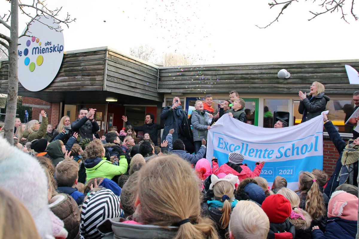Mienskip's tweet photo. Opnieuw gecertificeerd  #excellenteschool Een prachtige 3-jarige kwaliteitscontrole. #excellentescholen 👌👊 https://t.co/RbHRquB4Op