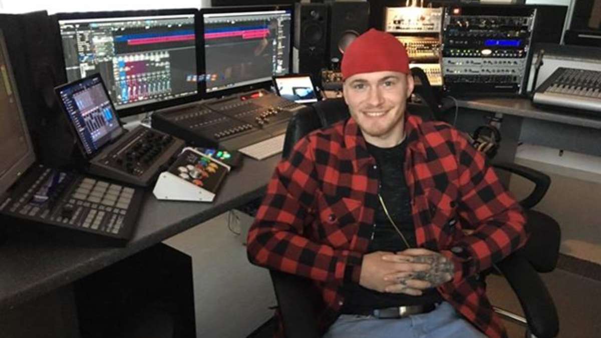 mannheim_24's tweet image. Wird Sven Schlegler die #DSDS-Jury überzeugen und den begehrten Recall-Zettel bekommen? #Ludwigshafen #altrip #rtl #tv #musik bit.ly/2HrWHAG