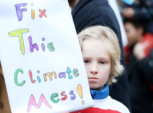 Children Take to Leinster House to Show Support for Climate Case Ireland Ahead Of Monumental Court Case bit.ly/2FMjRPK