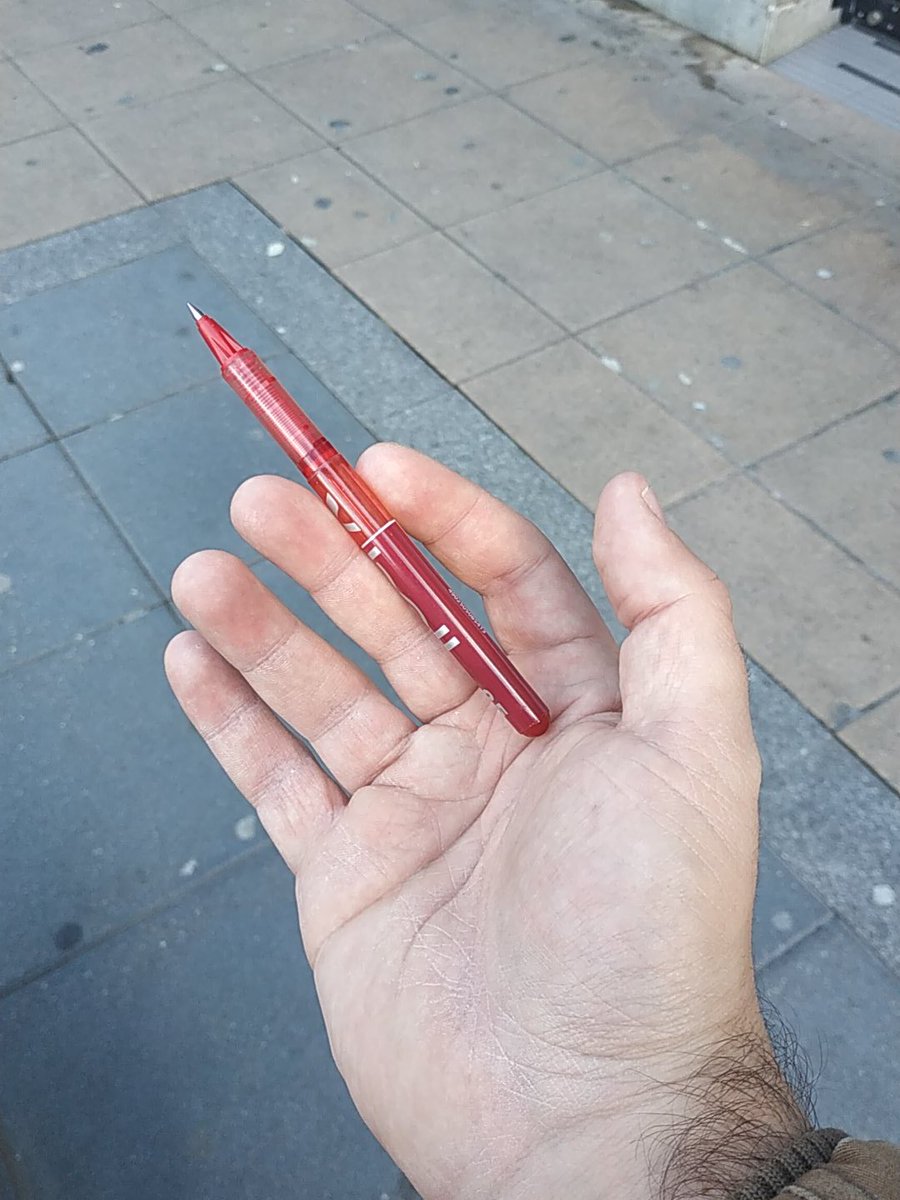 Mi brazo está completo otra vez. #Exámenes #CincoPuntoGracias