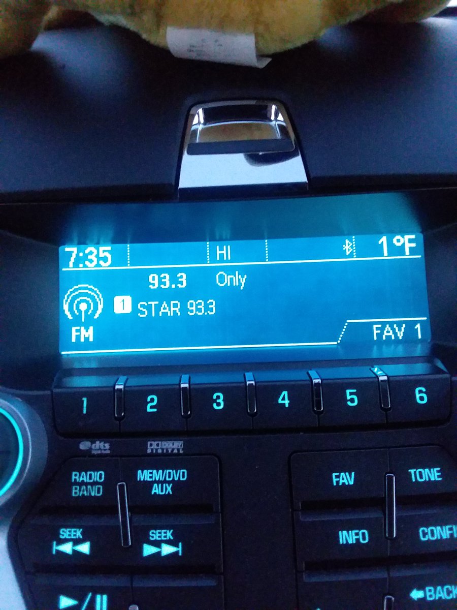 I'm ready to #MoveToPasco .  Can I get a job giving the K9s belly rubs and nose kisses? <a href="/PascoSheriff/">Pasco Sheriff</a>