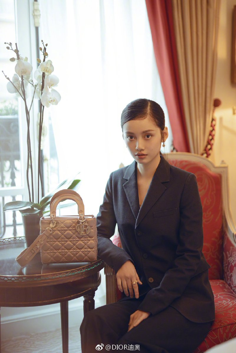 iSunYiHan's tweet photo. #SunYiHan for #DIOR [2/3]

📷DIOR迪奥 https://t.co/ca4uWMRTwa