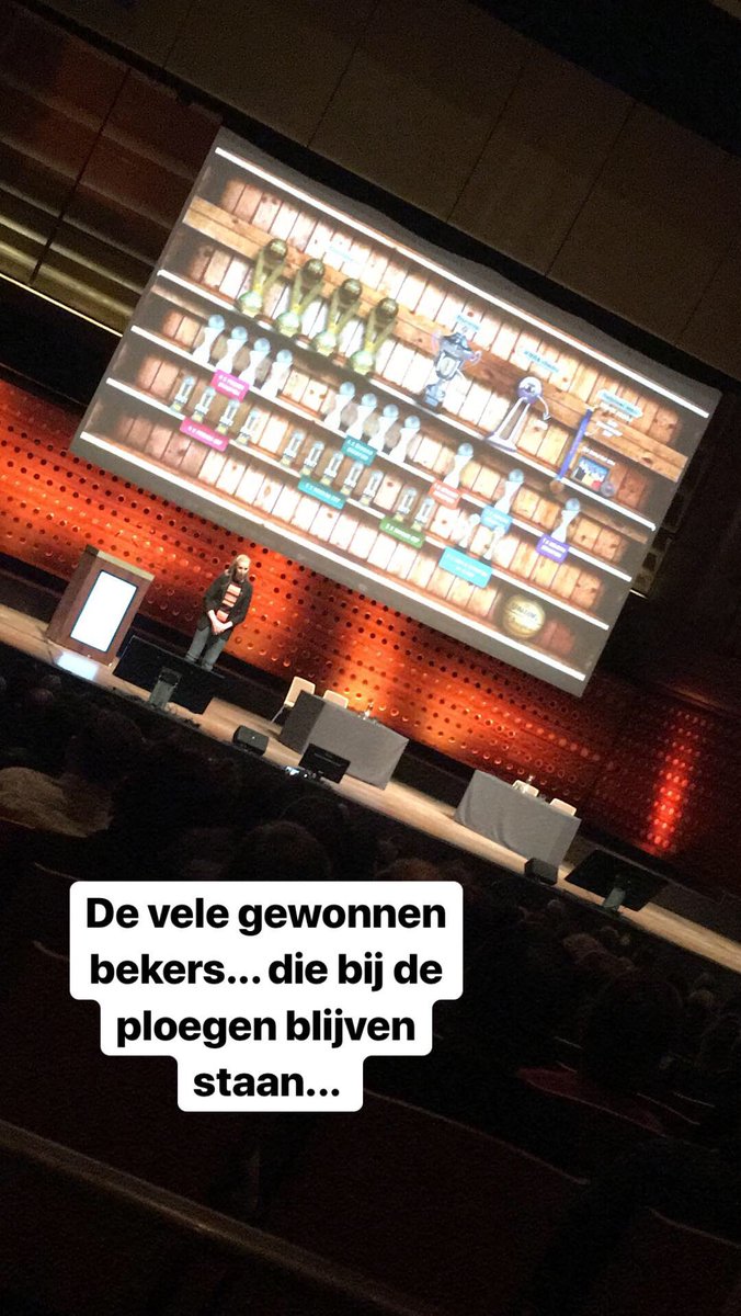 nadjaDS's tweet photo. We leren van @AnnWauters12 over succesvol team.
De gewonnen titels zijn leuk, de verloren matchen zijn de beste leermomenten..
En.. soms haal je een resultaat niet door een ego’s..
Ga er samen voor!
Ga je er ook voor als niemand kijkt? En Leiderschap! #lokalestart #Startfeest https://t.co/hZYFTT17Be