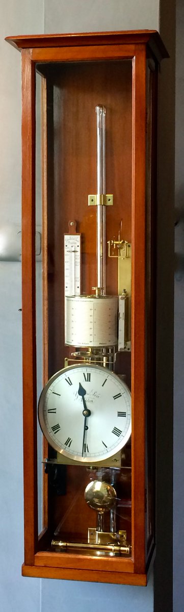 KunstWeekend's tweet image. Nico van den Assem restauraties is gespecialiseerd in de reparatie en restauratie van, (antieke) klokken, (antieke) barometers, en antieke wetenschappelijke instrumenten. Ook te zien op het Kunst &amp;amp; Antiek Weekend! #KAW2019 #kunstweekend #kunstenantiek #kunstbeurs #restuaratie