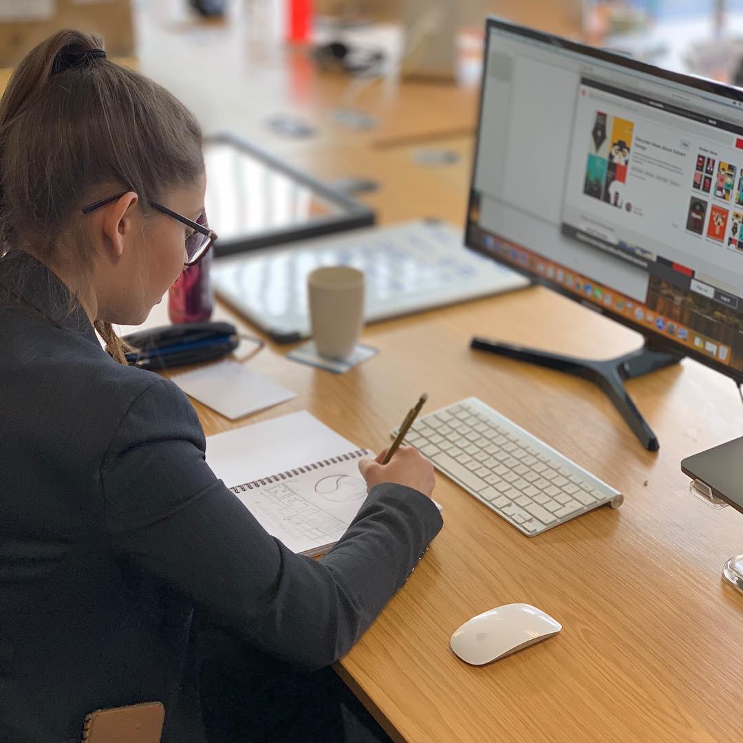 Delighted to welcome Jordan to Squeak. Jordan has joined us for work experience as she makes a career change to follow a creative path.

#GetSqueaked