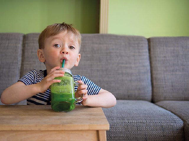 #MondayMotivation Turning fruit and veg into an easy, tasty drink has become a popular way to get our 5-a-day, but are they OK to give little #children, or will they encourage them to want to go back to eating purees? We ask nutritionist Sara Patience 🍎🥕 bit.ly/aresmoothiesgo…