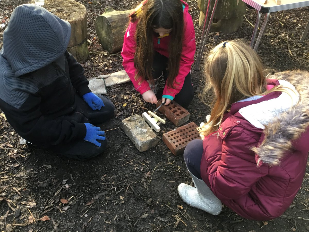 CroxbyPrimary's tweet photo. The children really enjoyed the morning at welton waters #buildingfires #cooking #marshmallows https://t.co/FpuFbIilkn