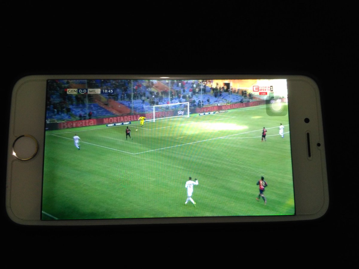 Senin malem nonton bola.
Terima kasih @RadenTV_com