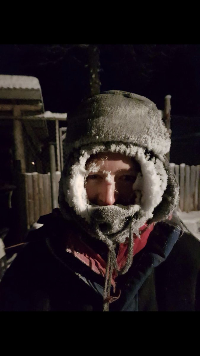 Jessicalauren01's tweet photo. DAY TWO: this is how cold it gets... face:frozen! #sweden #charity #inspiring #amazing
#dogsledchallenge #carolbarnett #frozenface #frozeneverything @BBCRadioStoke @DougieMacStoke https://t.co/jKjvBHSfeg