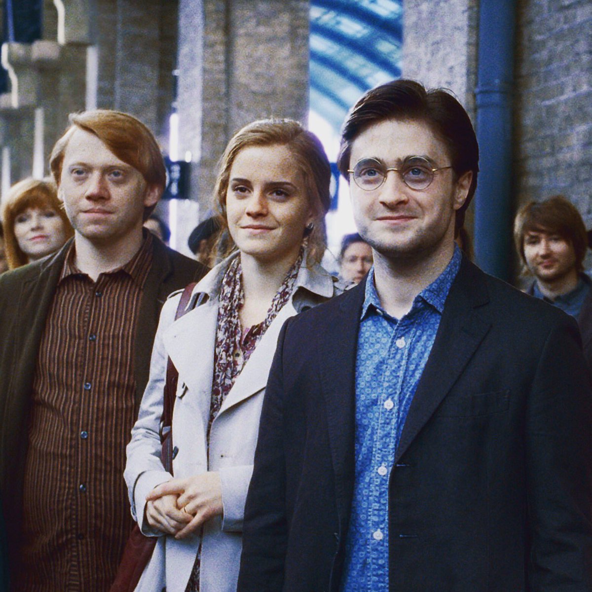 Stop Muggles tweet media