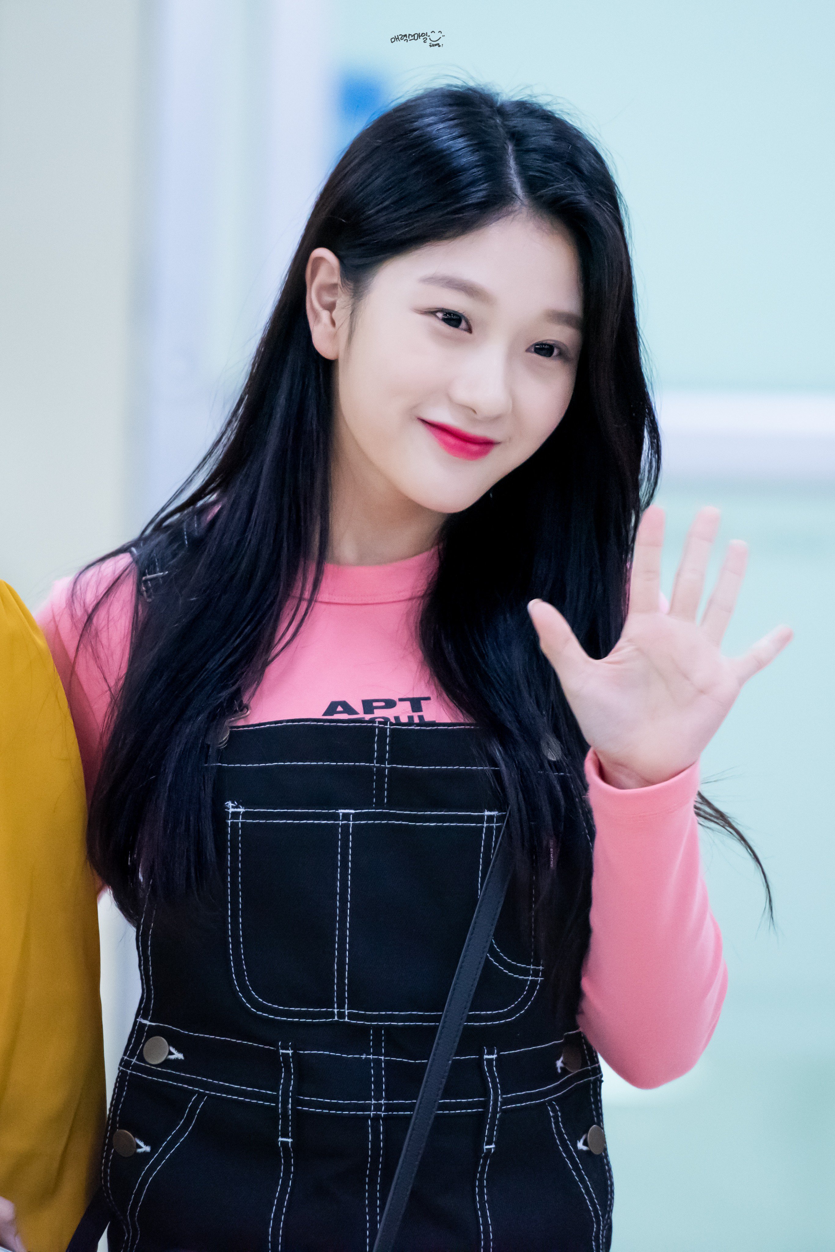 DxcUp8iVsAIbZBQ.jpg:orig