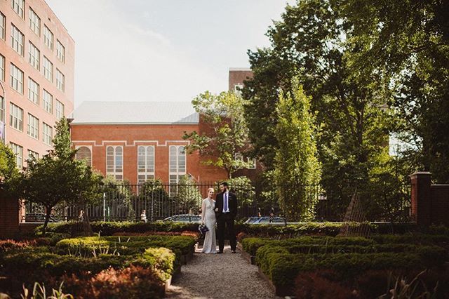Finding the best private spots in the city!
______
📷: @patrobinsonphoto // planning &amp; styling: @heartanddash // florals: @fallsflowers // hair: @jillkozar // makeup: <a href="/cheekadeemakeup/">Cheekadee</a> // accommodations: @kimptoninphl
.
.
.
.
.
#weddingplanner #wedding… bit.ly/2REPMcc