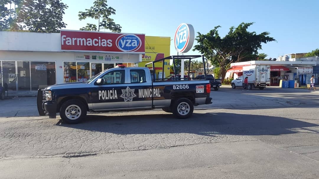 SPyTSolidaridad's tweet photo. La Dirección de #SPTMS establece vigilancia permanente en todo el municipio, para la prevención de delitos como robo a casa habitación y transeúntes, vandalismo, riña, entre otros. 

#AyuntamientoDeSolidaridad
#SeguridadPúblicaMunicipal
Trabajamos #ConOrdenyEsperanza https://t.co/NzRgdwNJIi