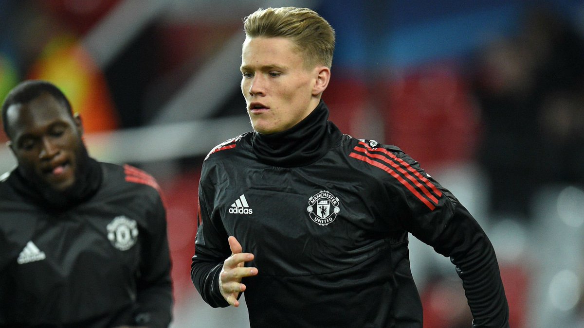 Official: Scott McTominay signs new deal at Manchester United, keeping him at the club until June 2023, with the option of a further year. #mufc