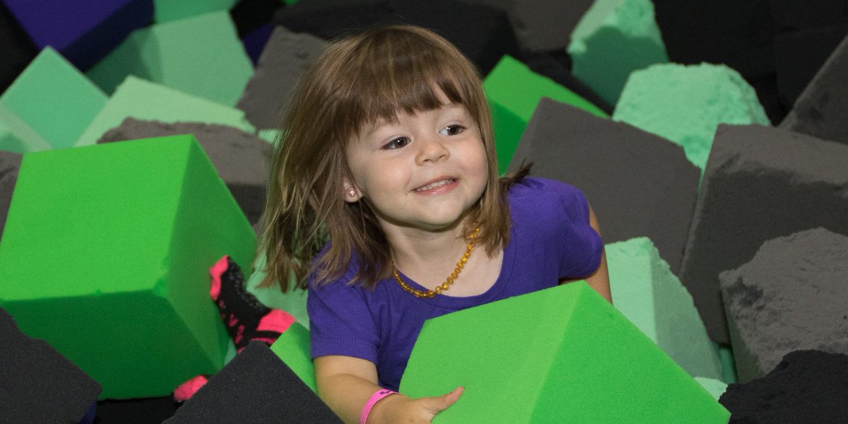 HFlyingSquirrel's tweet photo. Fun Time Toddler Time! SAVE 50% on 1 hour jump tickets!  Join us Monday through Friday from 10 am-1 pm and Saturday &amp; Sunday from 10 am-11 am.  Kids 6 &amp; under jump for just $10 per hour.  
#hamilton #momlife https://t.co/HhFqd7mAFZ