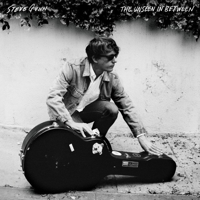 Werkelijk. Net Robert Forster (van wie dit jaar ook een nieuwe plaat verschijnt). <a href="/SteveGunnMusic/">Steve Gunn</a> <a href="/forsternet/">robertforster.net</a>