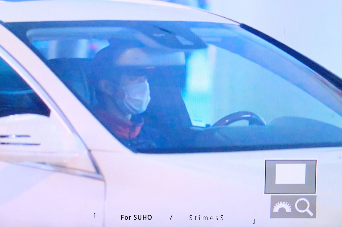BUNNYMYE0N's tweet photo. Junmyeon driving ㅠㅠㅠㅠㅠㅠ with Sehun at his side ㅠㅠㅠㅠㅠㅠ Junmyeon driving ㅠㅠㅠㅠㅠㅠㅠㅠ Have fun in LA~ Our most precious boys! (sejun omg 😭❤) Eat loads of delicious food~ Take many photos with matching walls 🤭 

#EXO @weareoneEXO https://t.co/MCw3O50X5j