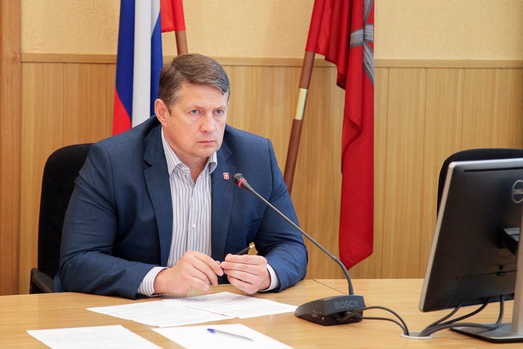 Евгений Авилов собрал срочное совещание с руководством Пролетарского округа
newstula.ru/fn_429583.html
Причиной его проведения стало появление в сети видео, запечатлевшего потасовку во время рейда по выявлению мест несанкционированной торговли. В присутствии представителя админис...