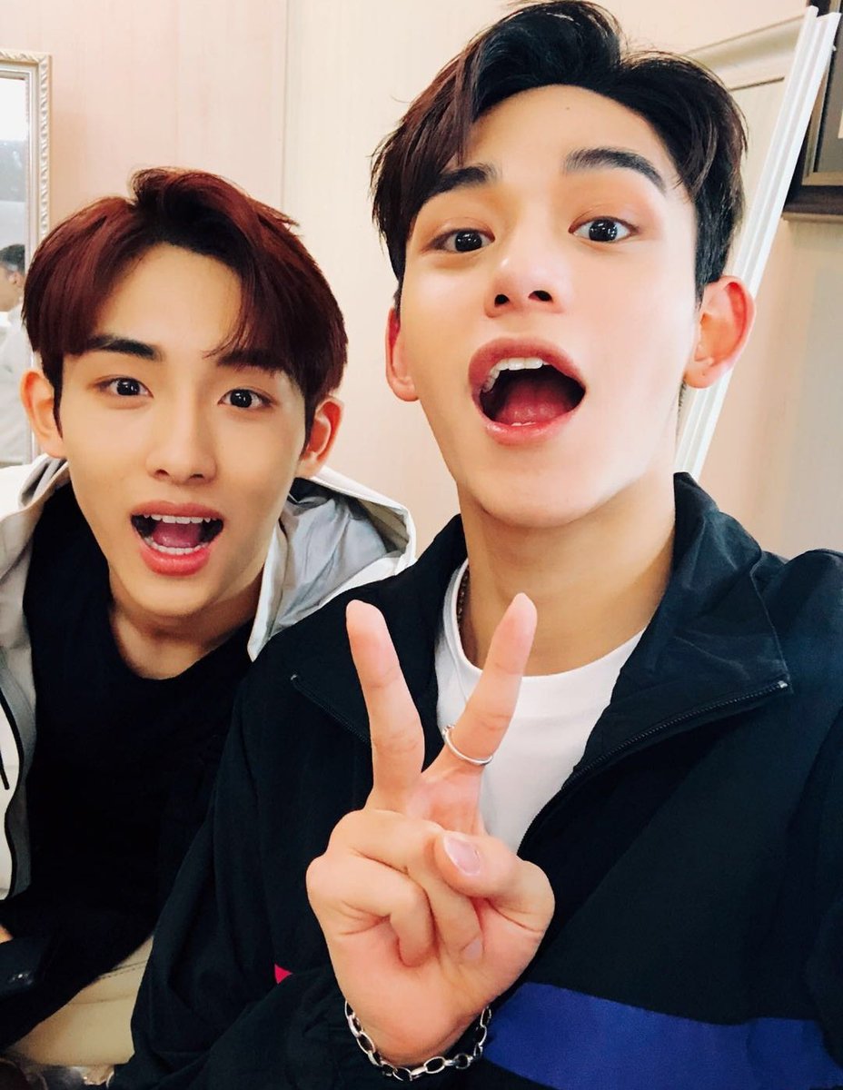 Dongcasarchive's tweet photo. 😭😭😭😭😭😭😭😭😭😭😭😭😭😭
#윈윈 #WINWIN #董思成 #루카스 #黄旭熙 #LUCAS #동카스 https://t.co/jh8o0XUiPz