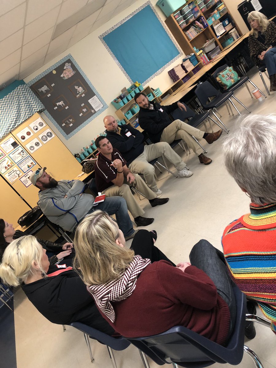 grubb_da's tweet photo. Great discussions around social emotional skills! It’s all about relationships!  #edcampLV https://t.co/Np3gggwwfN