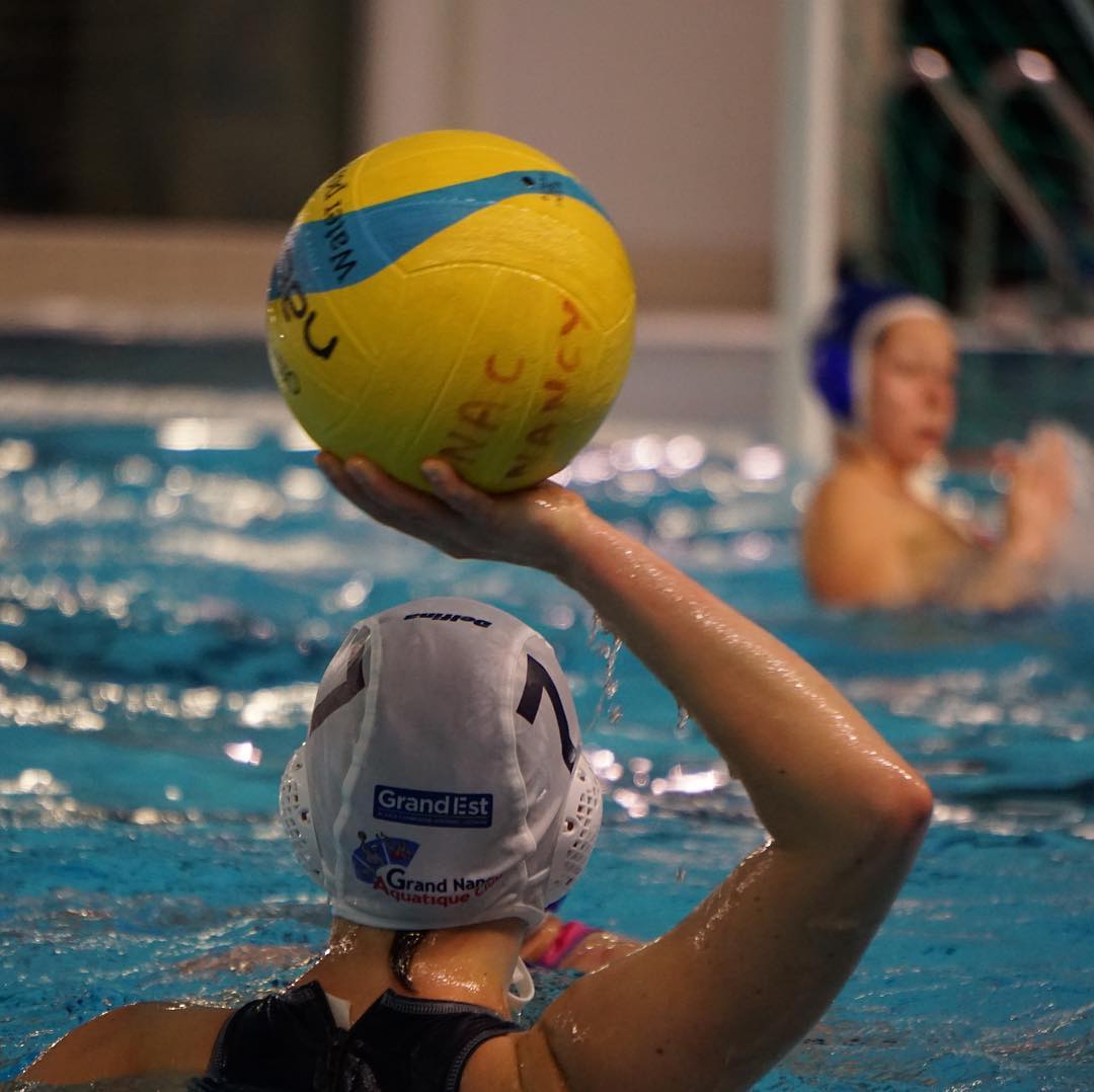 FFN_WaterPolo's tweet photo. #MEDIA Retrouvez ci-dessous le lien du résumé de la 7ème journée de Championnat Elite Dames qui a eu lieu samedi dernier :
https://t.co/zJV81zHNGP
Crédit Photo : Grand Nancy Aquatique Club
#Waterpolo #FFN #ChampionnatdeFrance #Elitewaterpolo #Féminin #resulats https://t.co/N6DRpWRtLX