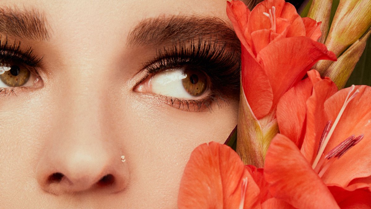 What type of lashes do you like to wear? Let us know your favorite style!